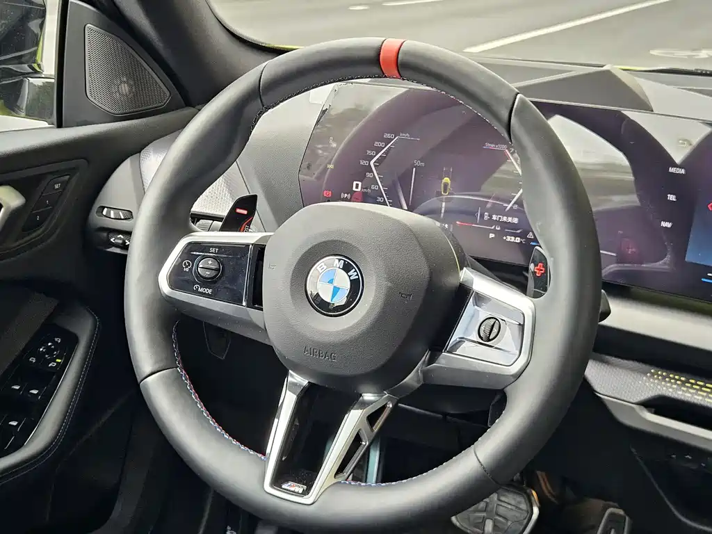 BMW M235L — миниатюра 13