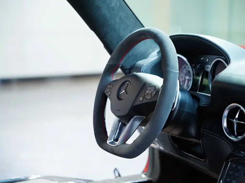 Mercedes-Benz SLS AMG — миниатюра 36