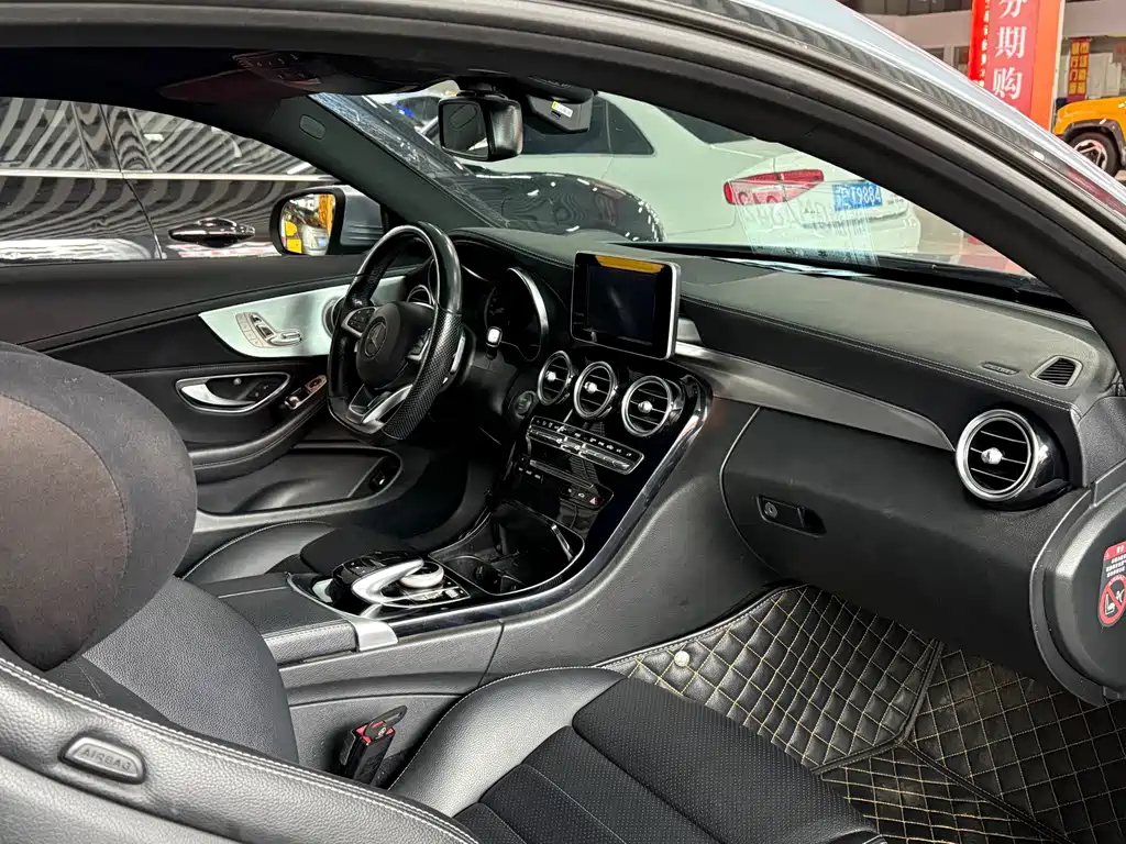 Mercedes-Benz C-Class (Import) — миниатюра 4