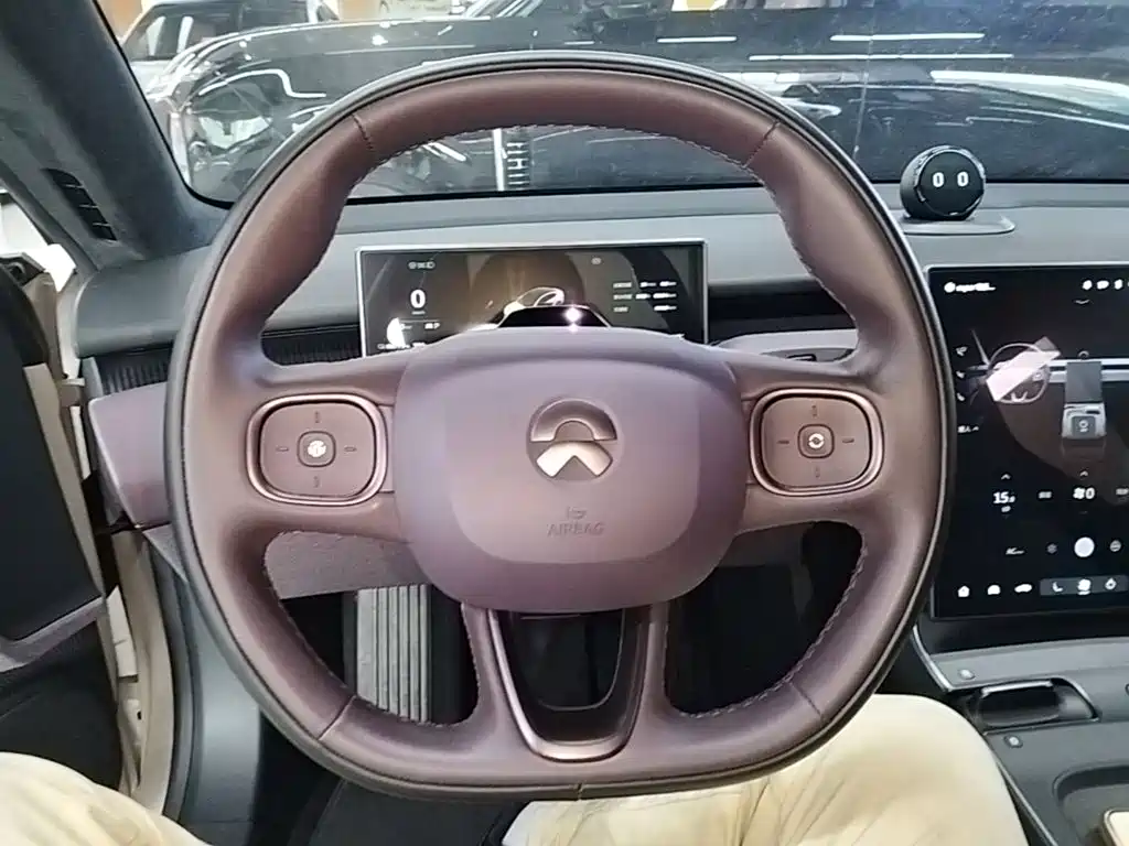 NIO ET5 — миниатюра 11