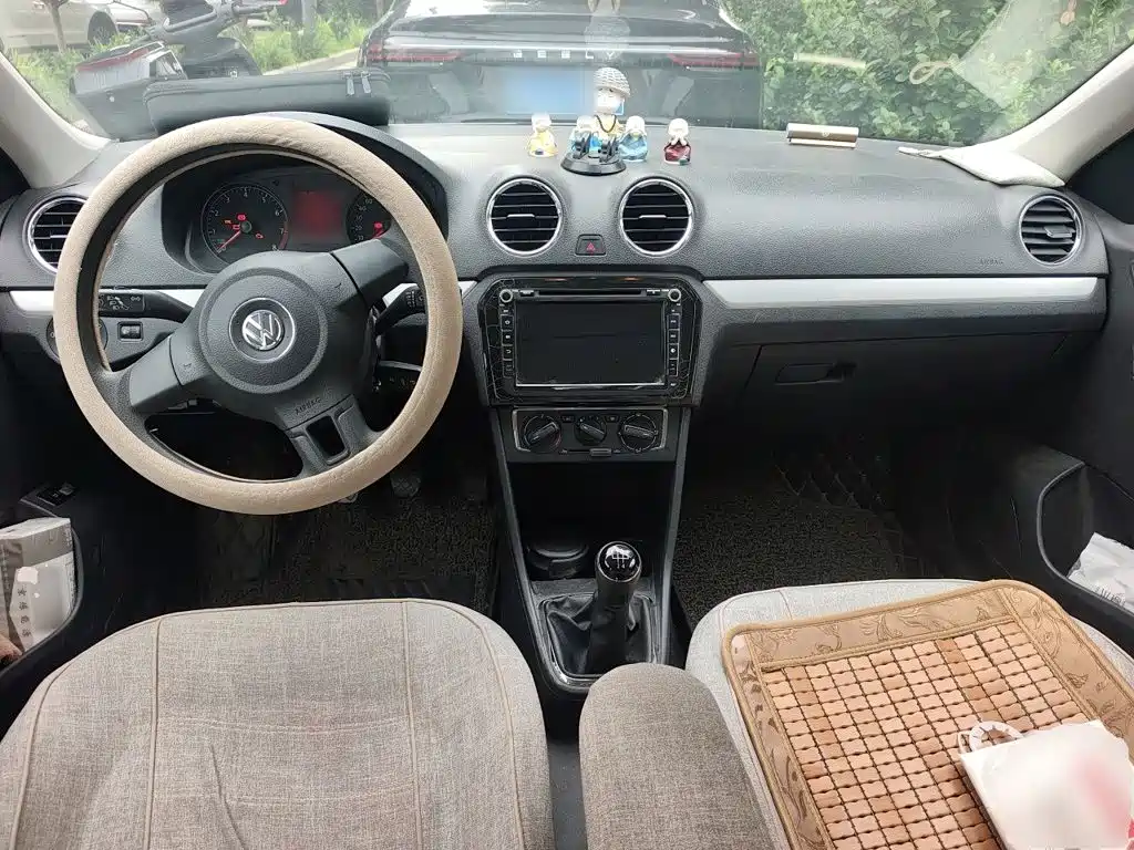 Volkswagen Jetta — миниатюра 10