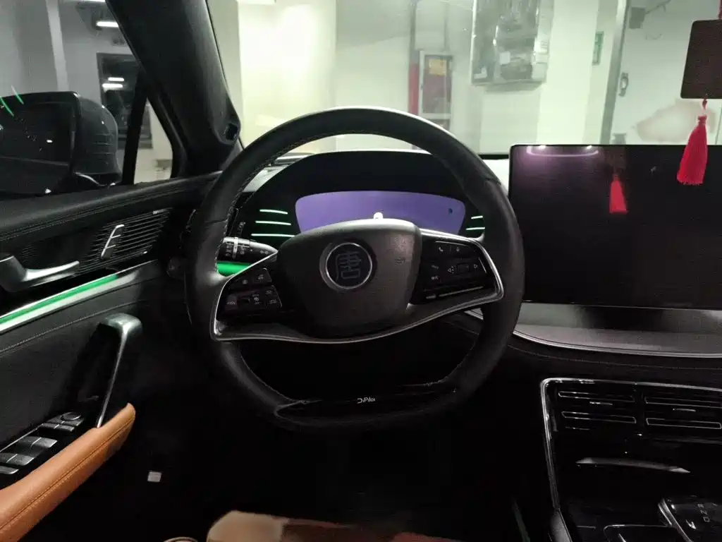 BYD Tang New Energy — миниатюра 3
