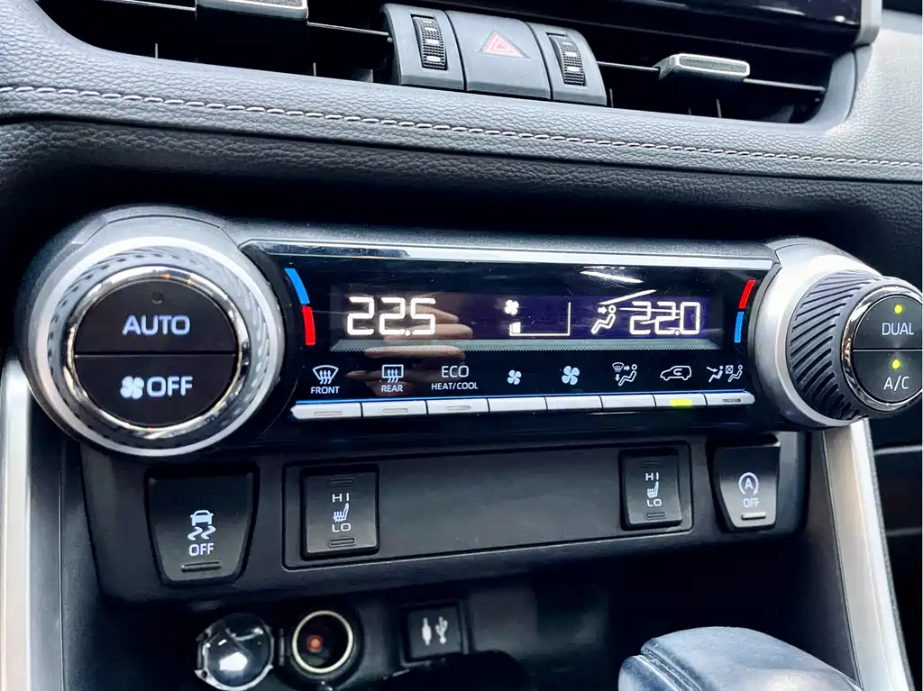 Toyota RAV4 — миниатюра 15