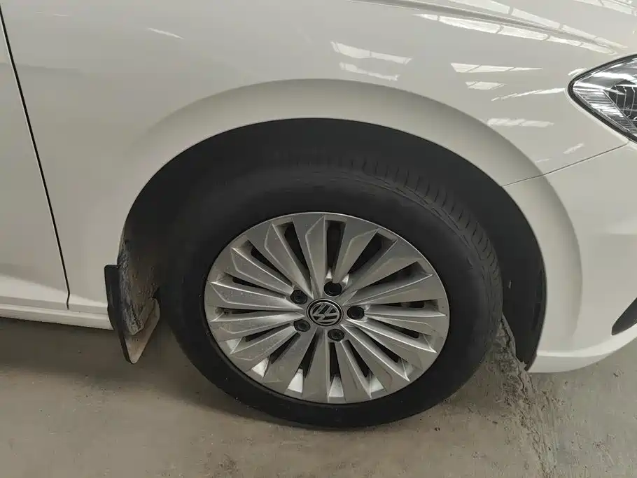 Volkswagen Lavida — миниатюра 6