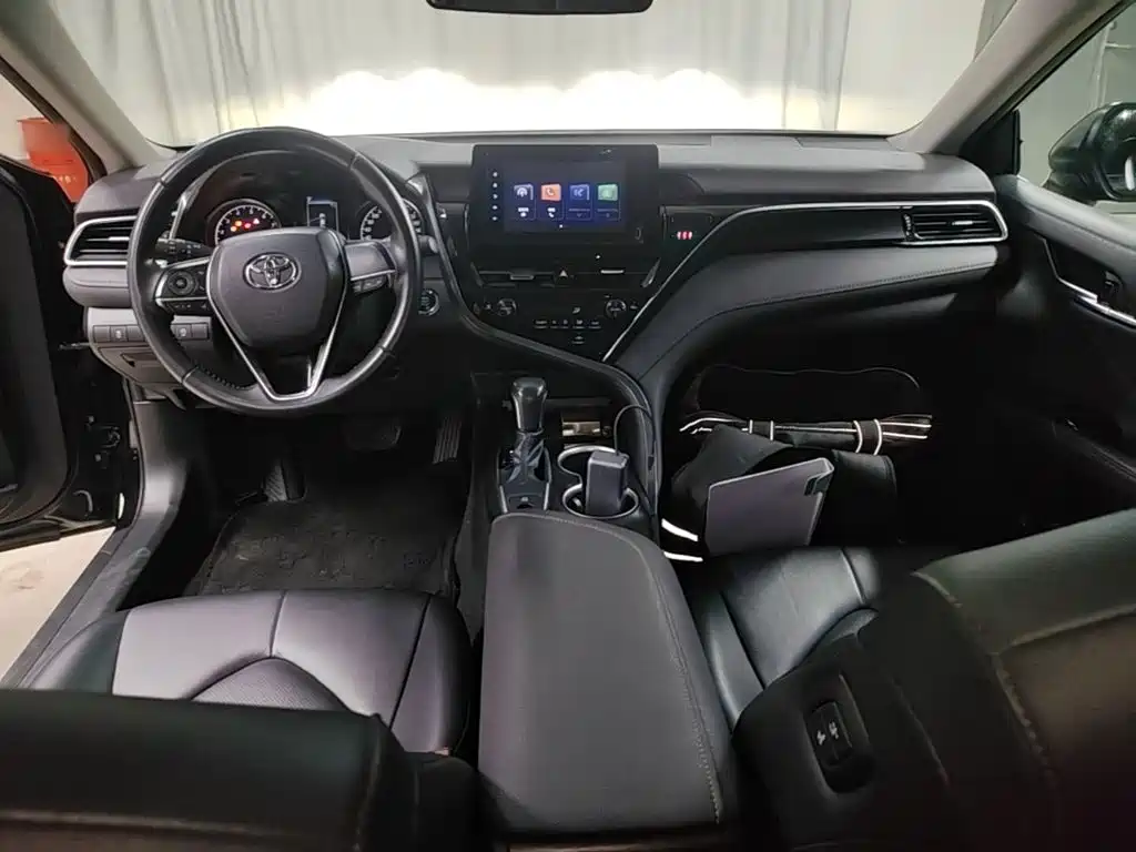 Toyota Camry — миниатюра 10