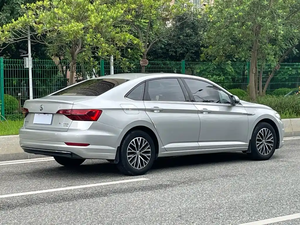 Volkswagen Sagitar — миниатюра 25