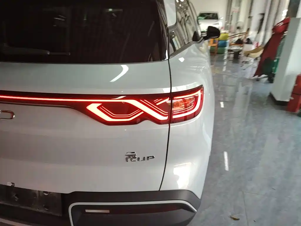 BYD Yuan UP — миниатюра 8