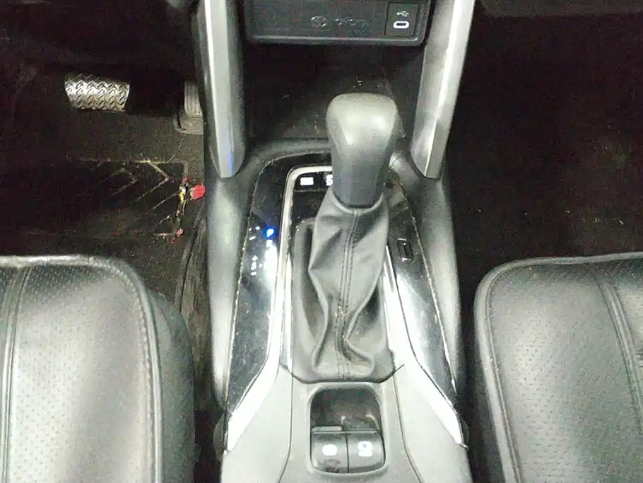 Toyota Corolla Cross — миниатюра 16