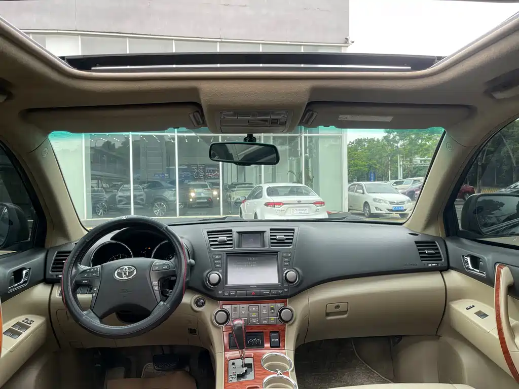 Toyota Highlander (Import) — миниатюра 7