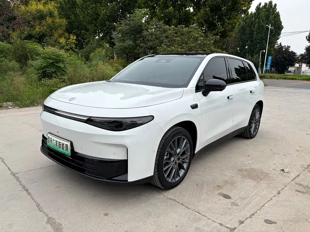 Leapmotor Leapmotor C10 — миниатюра 3