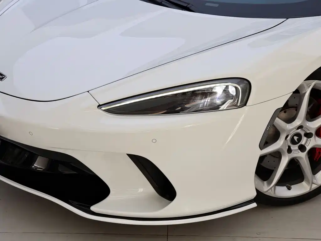 McLaren GT — миниатюра 10