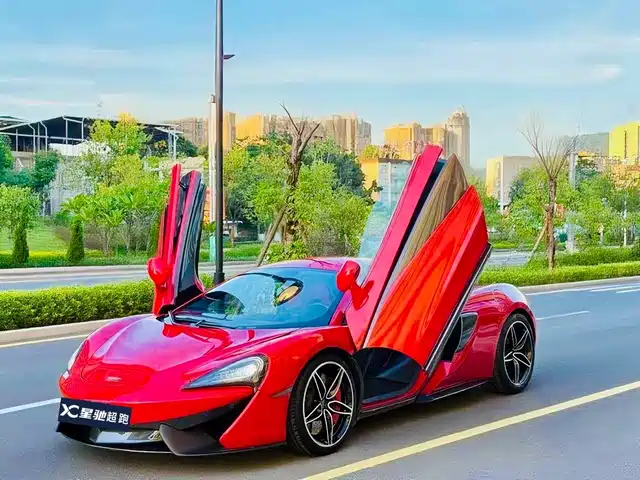 MCLAREN  570 2018