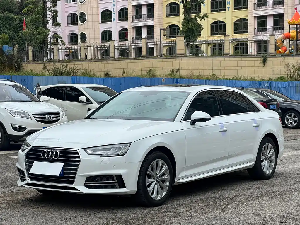 Audi A4L 2019