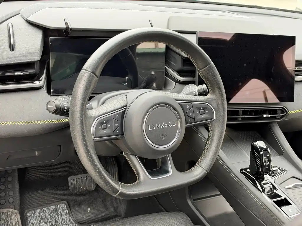 Lynk & Co 03 — миниатюра 16