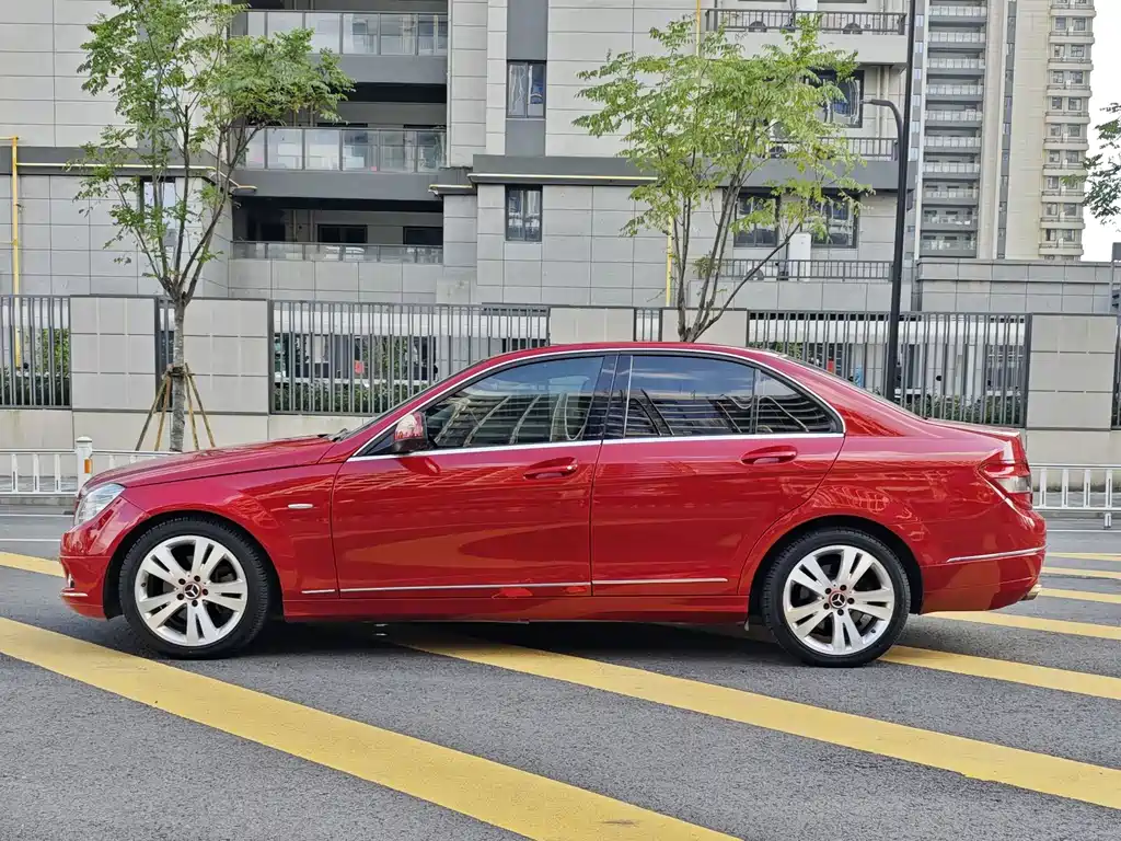 Mercedes-Benz C-Class — миниатюра 2