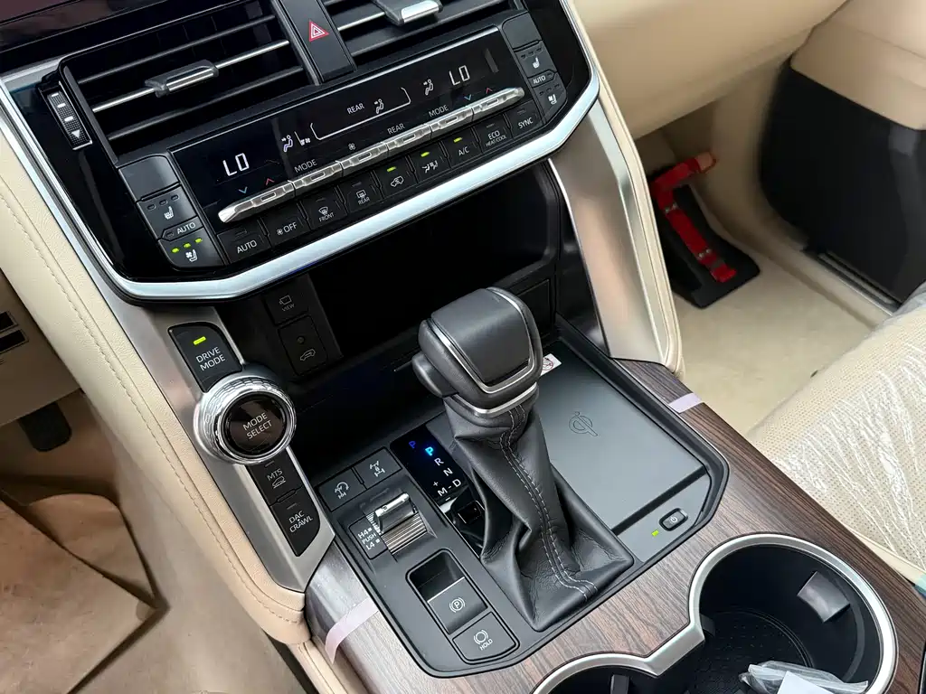 Toyota Land Cruiser — миниатюра 9