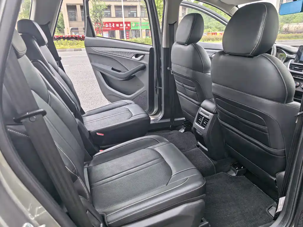 Baojun 360 — миниатюра 9