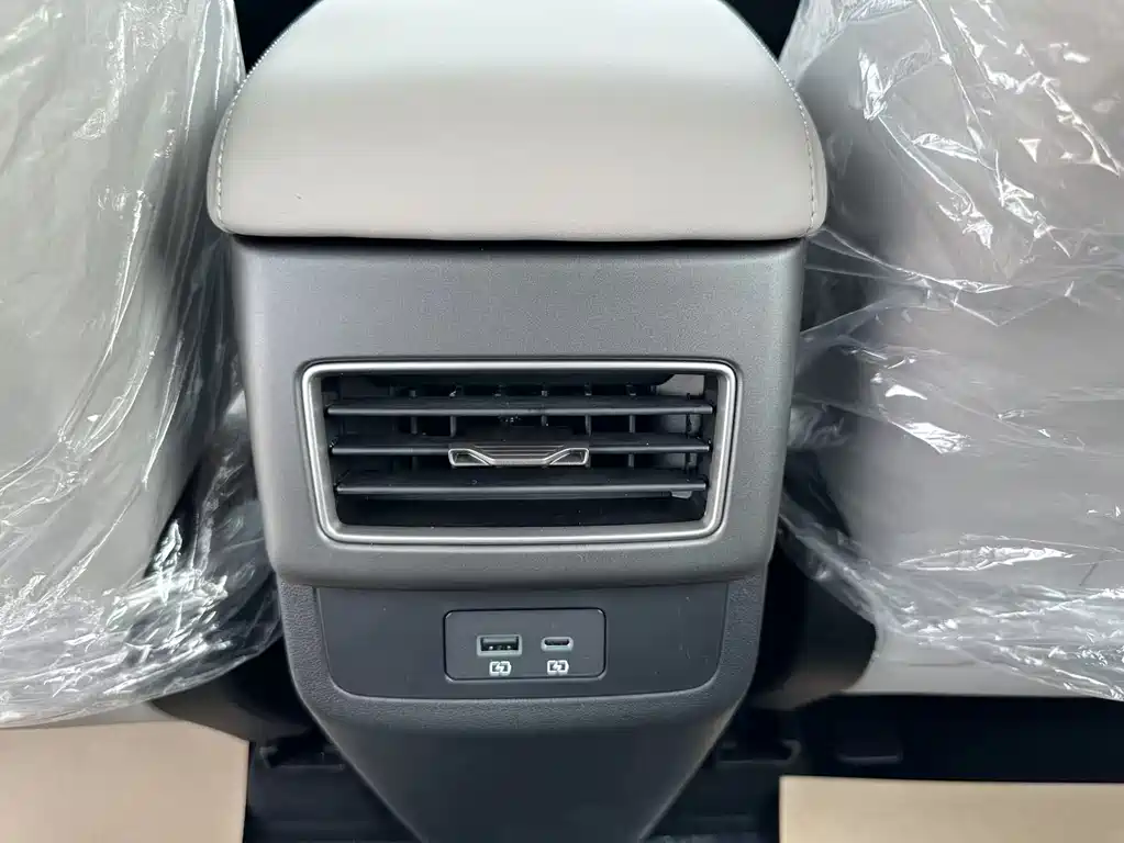 BYD Yuan Up UP 2025 301KM