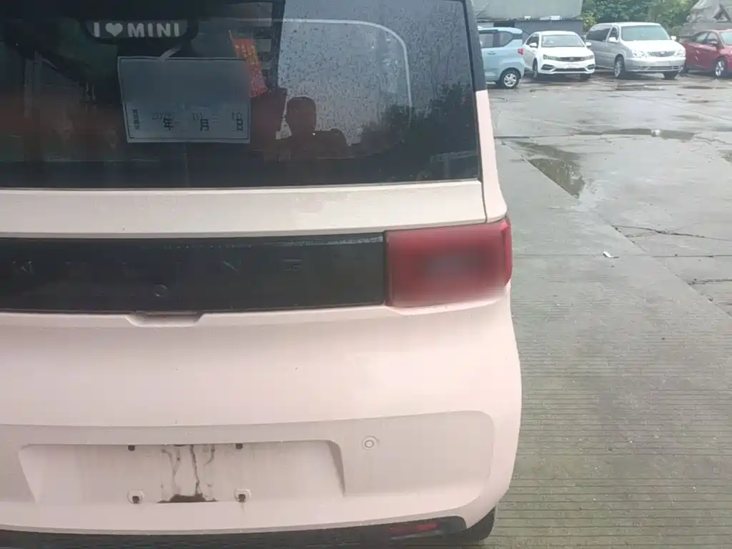 Wuling MINIEV — миниатюра 8