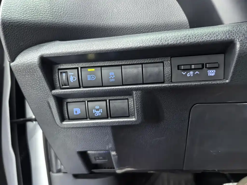Toyota Sienna — миниатюра 11