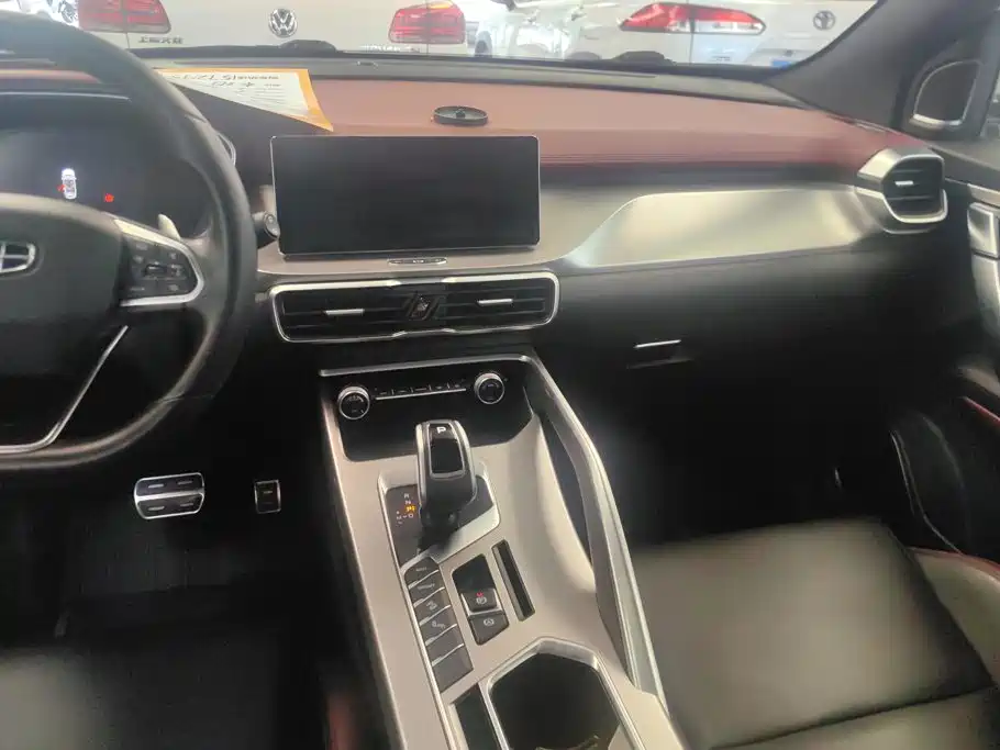 Geely Binyue — миниатюра 13