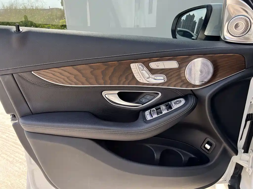 Mercedes-Benz GLC — миниатюра 11