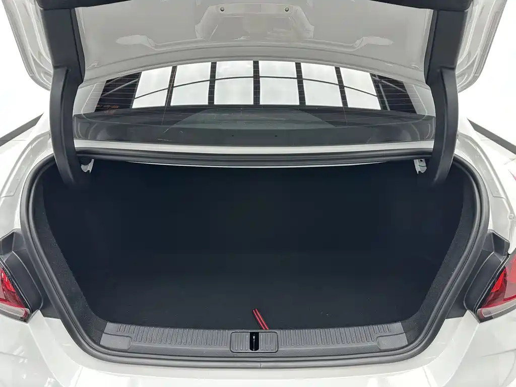 MG MG5 180DVVT CVT Luxury Edition, фото 17