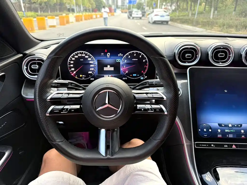 Mercedes-Benz C-Class — миниатюра 7