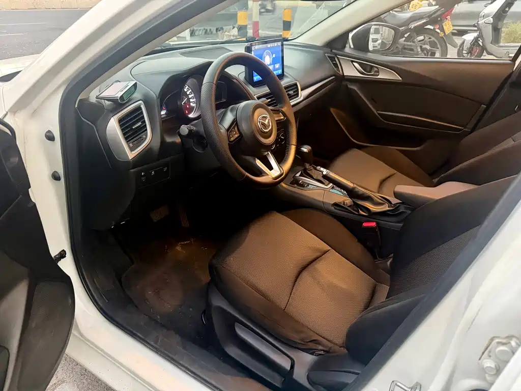 Mazda 3 Axela — миниатюра 6
