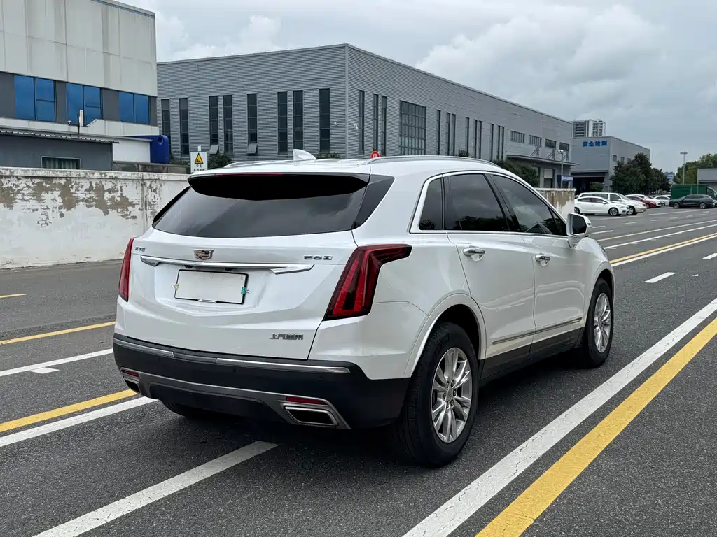 Cadillac XT5 2023 — фото 17