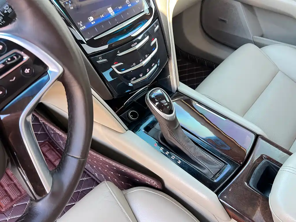 Cadillac XTS — миниатюра 9