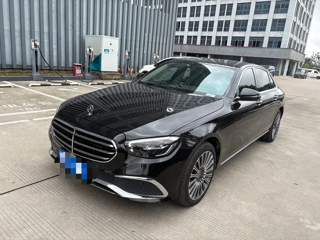 Mercedes-Benz E-Class 2022
