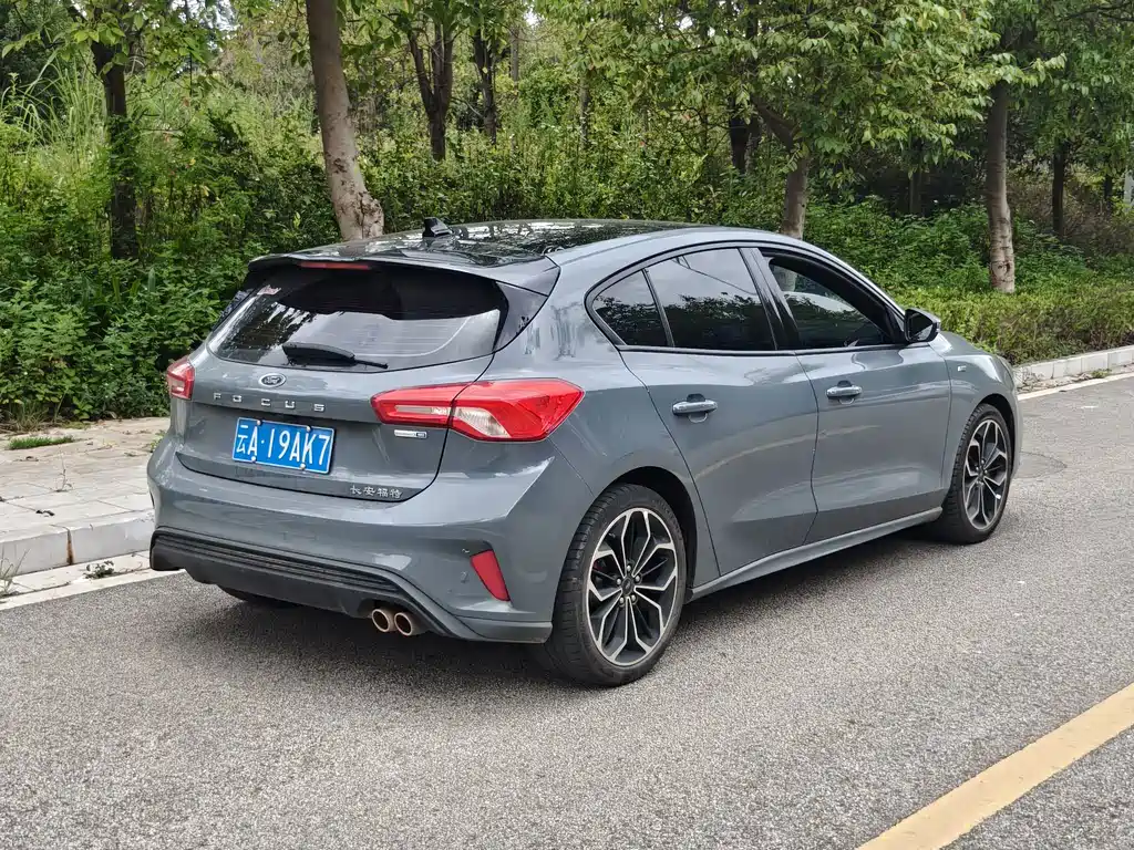Ford Focus — миниатюра 5