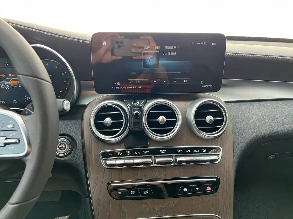 Mercedes-Benz GLC — миниатюра 10