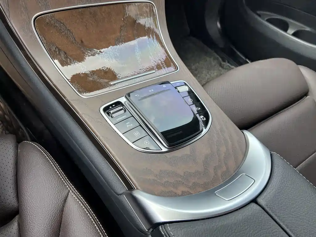 Mercedes-Benz GLC — миниатюра 9