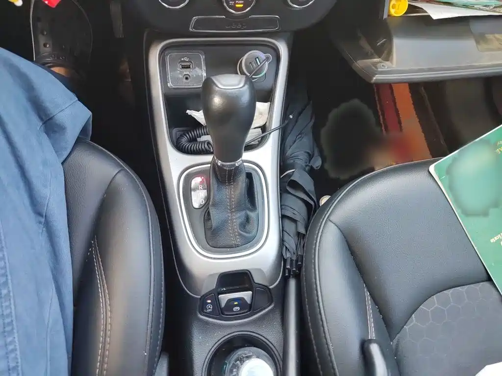 Jeep Compass — миниатюра 7
