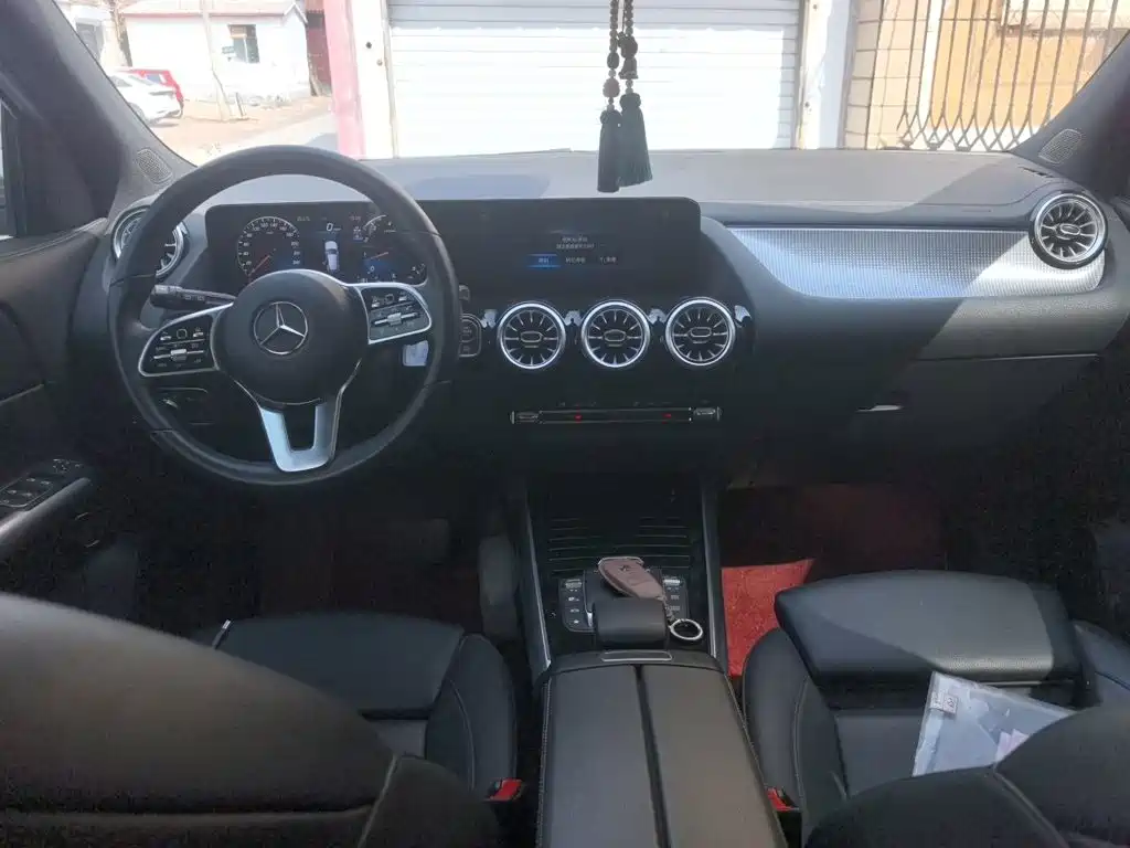 Mercedes-Benz GLA — миниатюра 5