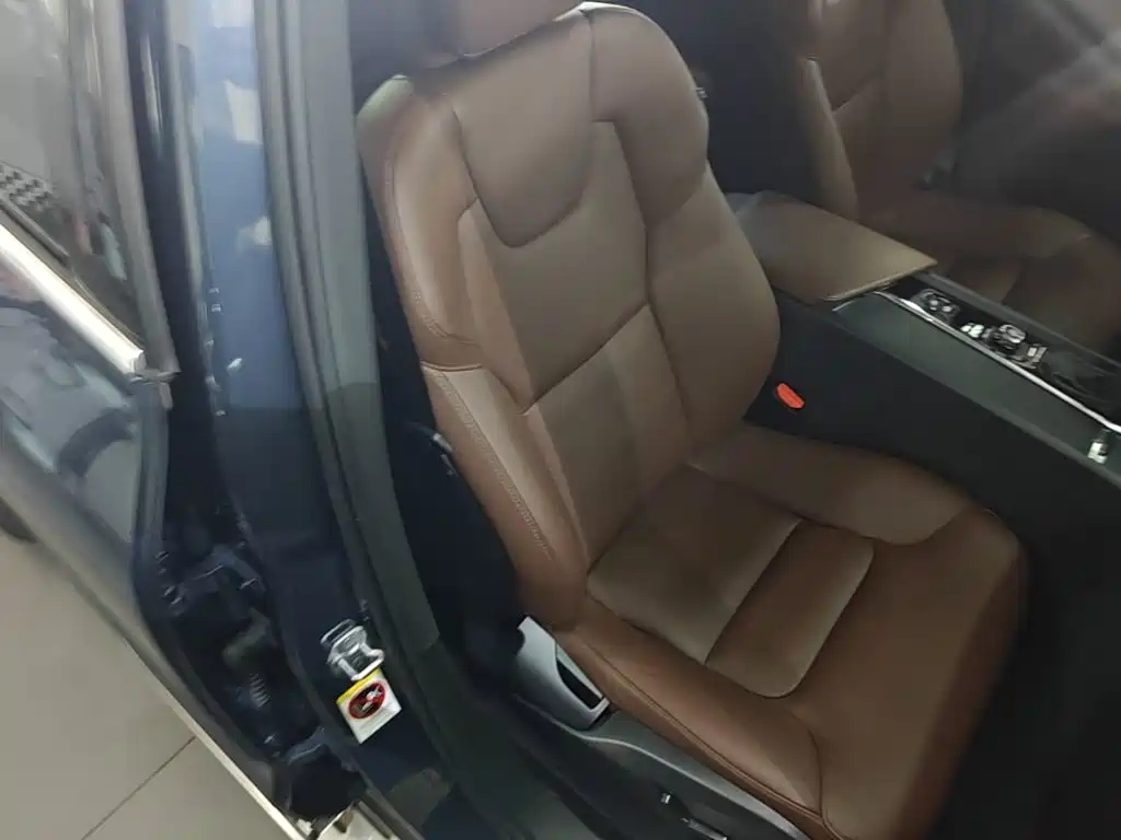 Volvo XC60 — миниатюра 25
