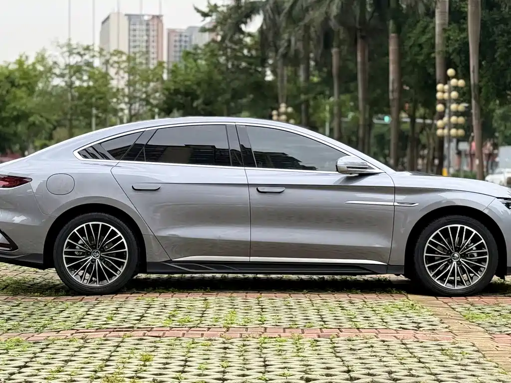 BYD Han — миниатюра 18
