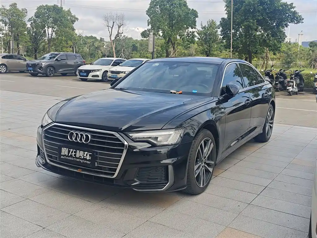 奥迪A6L 2022款 40 TFSI 豪华动感型 2022