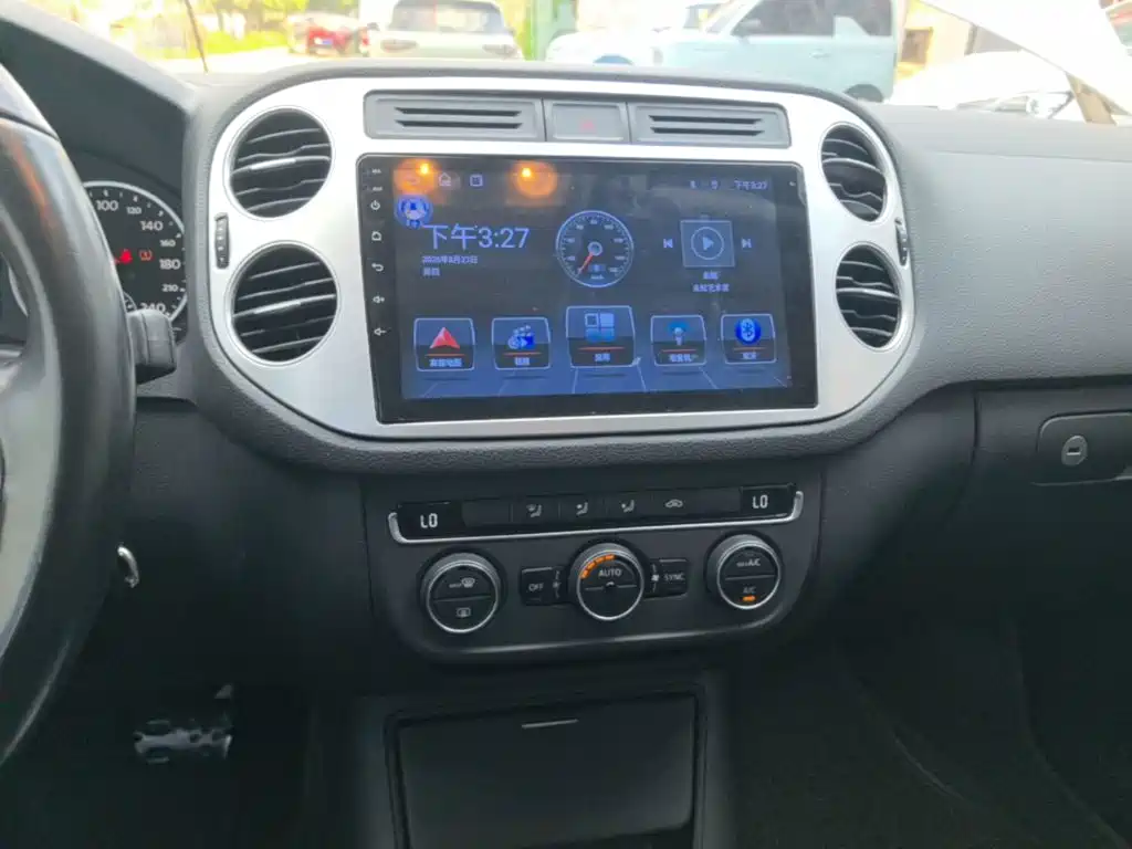 Volkswagen Tiguan — миниатюра 13