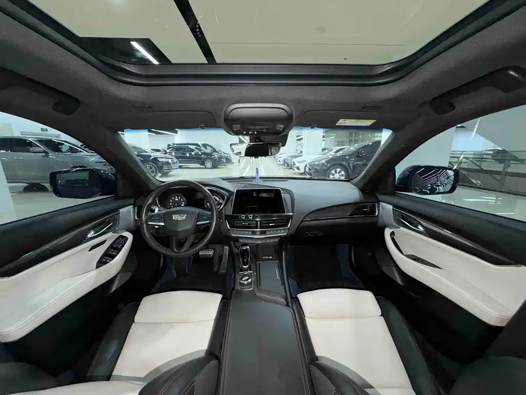 Cadillac CT5 — миниатюра 6