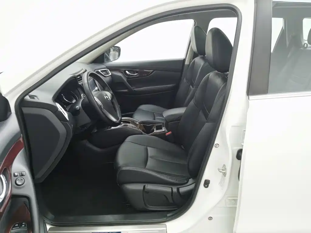 Nissan X-Trail — миниатюра 10
