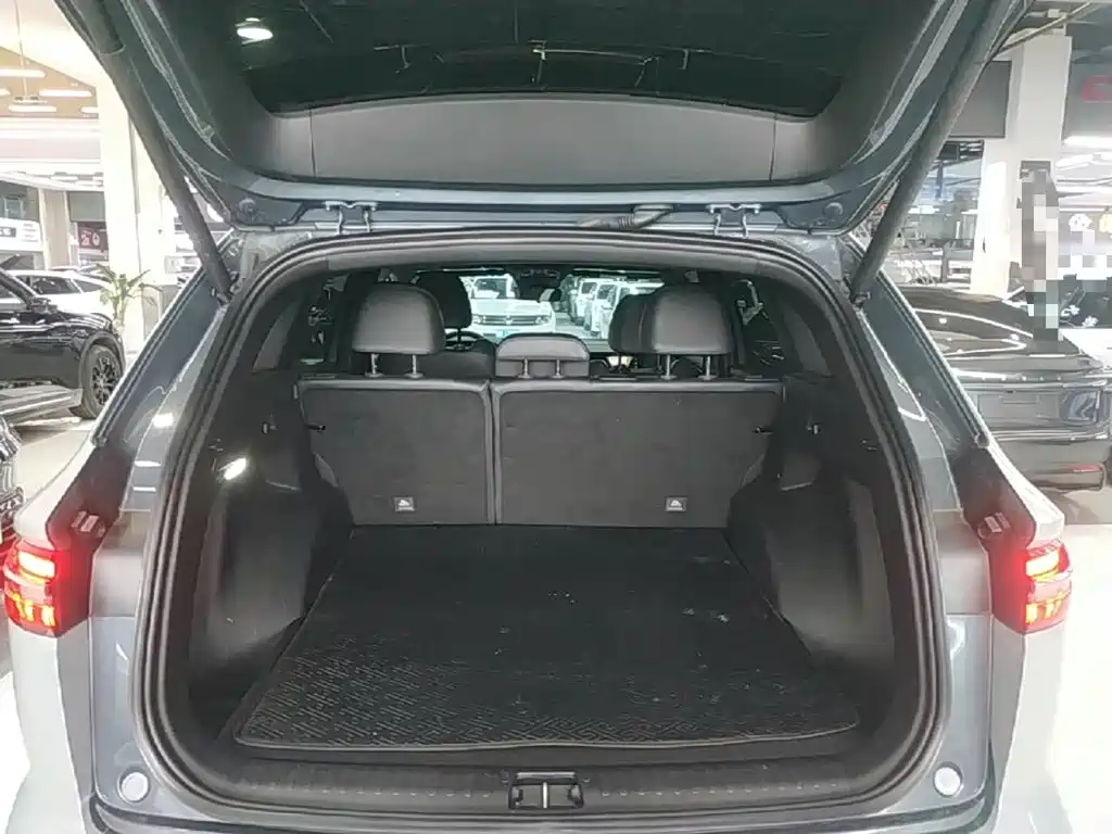 Geely Xingyue L — миниатюра 19