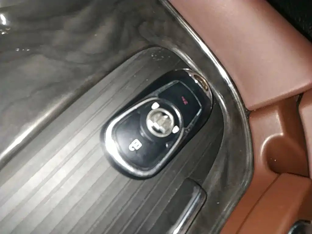 Buick Envision Plus — миниатюра 9
