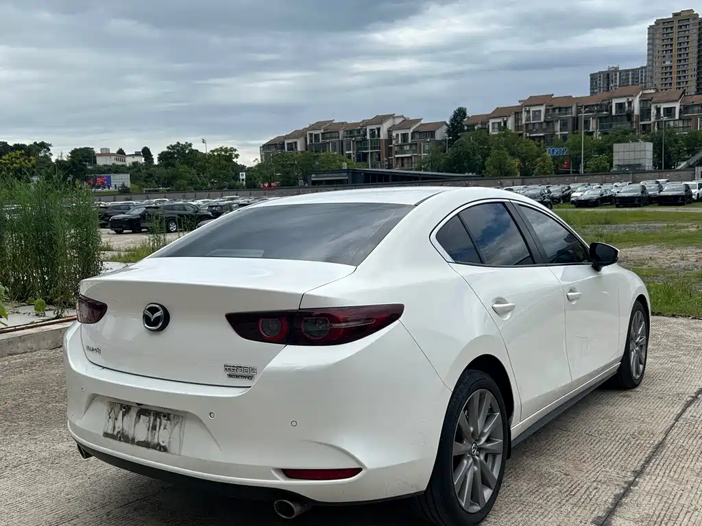 Mazda 3 Axela — миниатюра 9