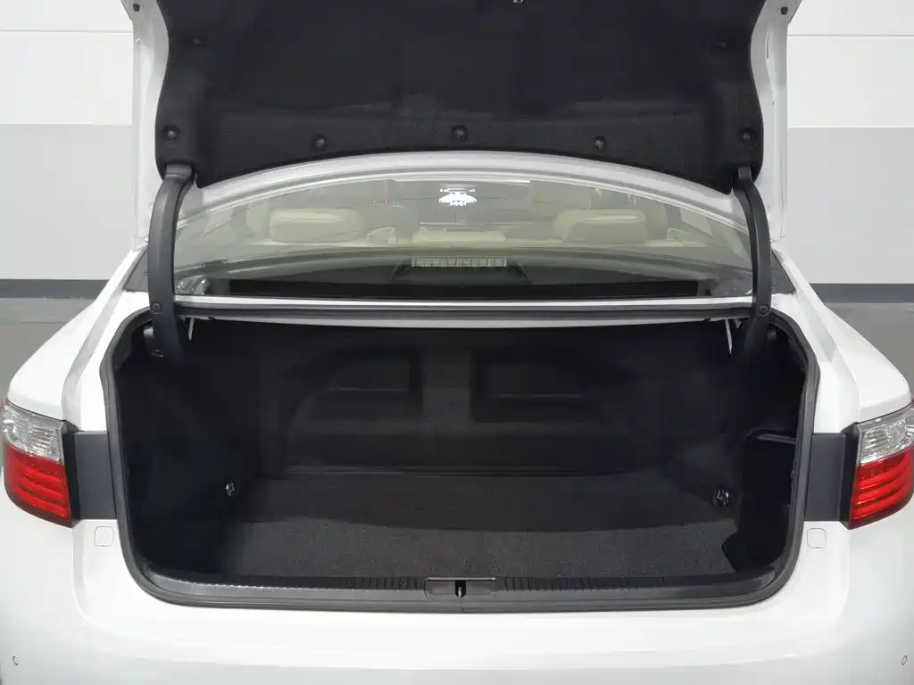 Lexus ES — миниатюра 16