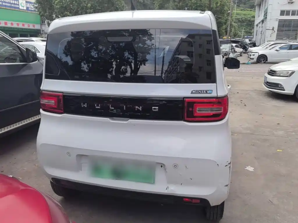Wuling MINIEV — миниатюра 6