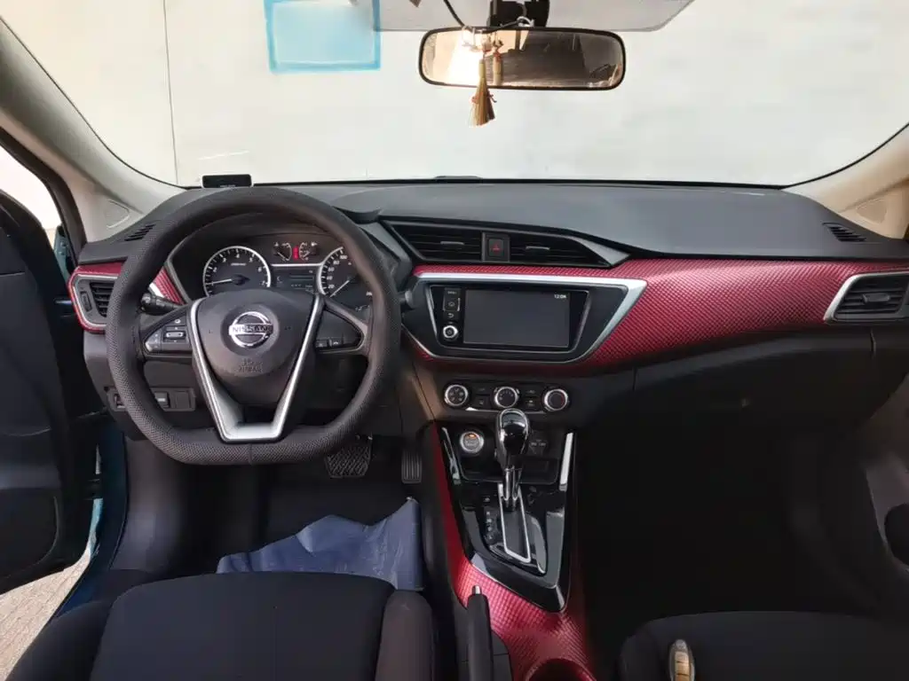 Nissan Bluebird — миниатюра 10