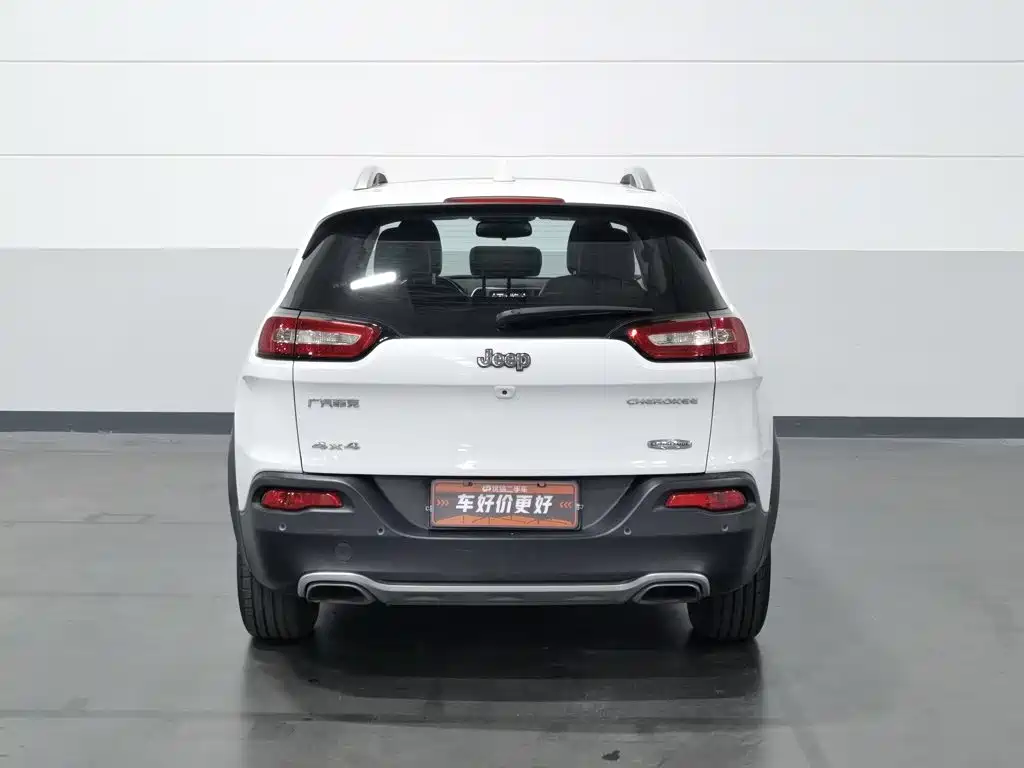 Jeep Cherokee — миниатюра 4